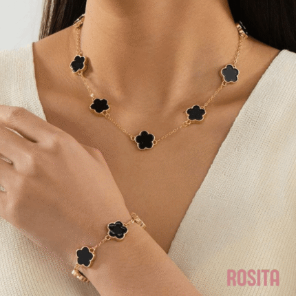 عقد نجمه لون اسود خامه عاليه الجوده